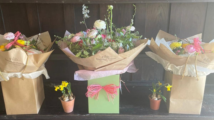 Mother's Day - delightful bouquets and delicious chocolates!