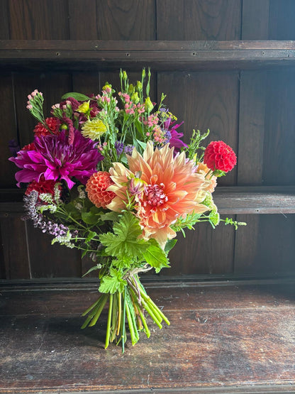 A Moon of Blooms - A month of weekly beautiful bouquets - (4 bouquets) delivered